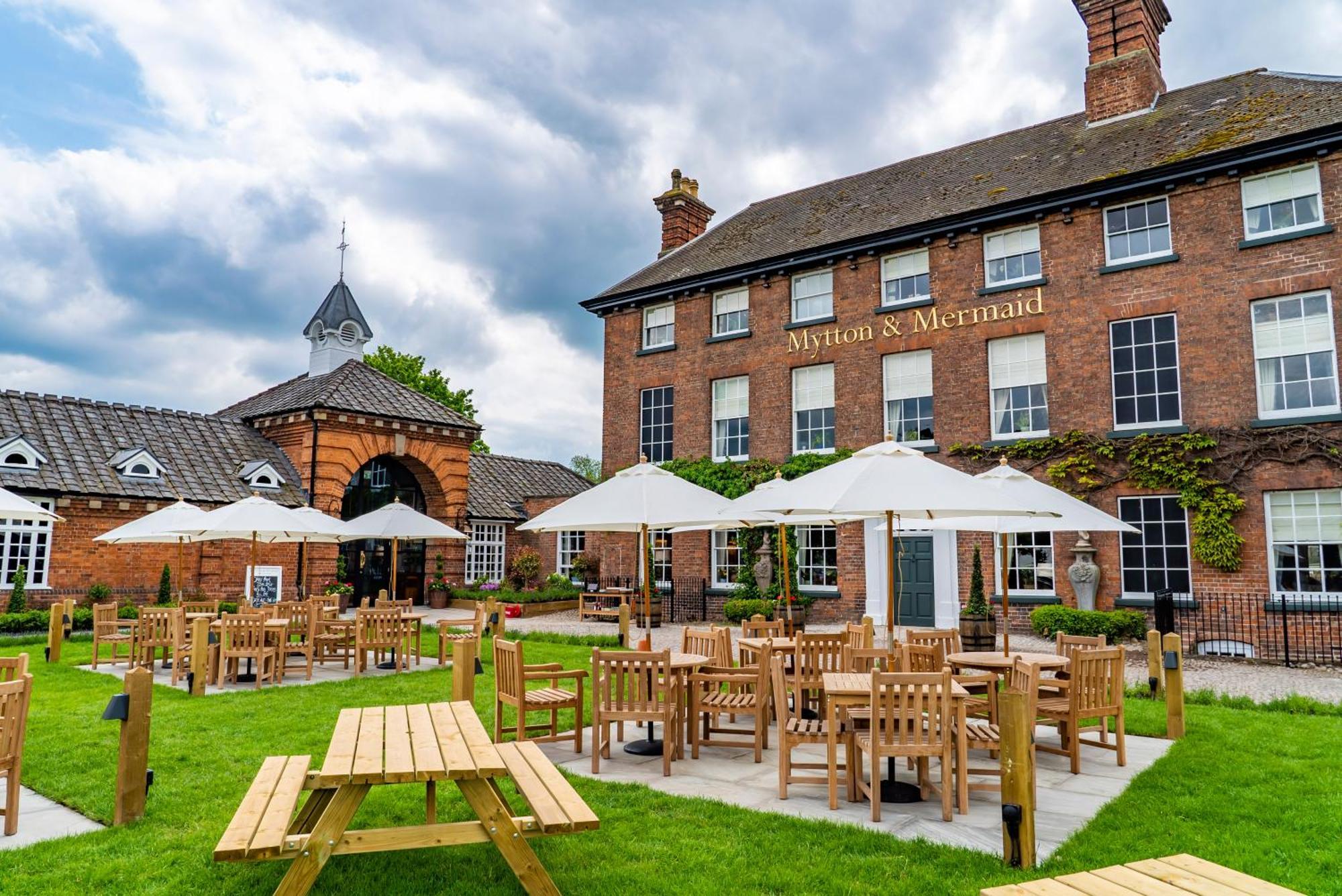 Hotel Mytton And Mermaid - Brunning And Price